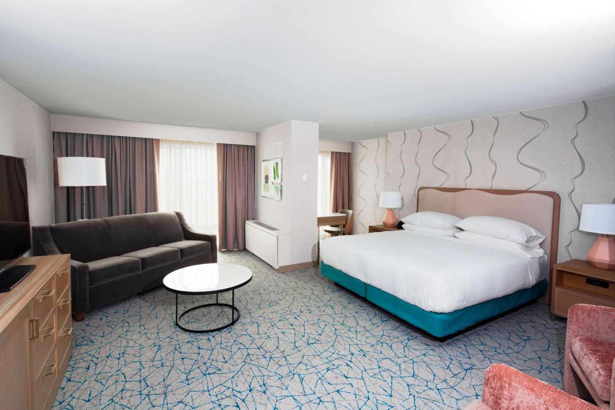 סקוקי Doubletree By Hilton Hotel And Conference Center Chicago North Shore מראה חיצוני תמונה